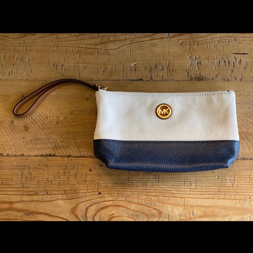 Wristlet